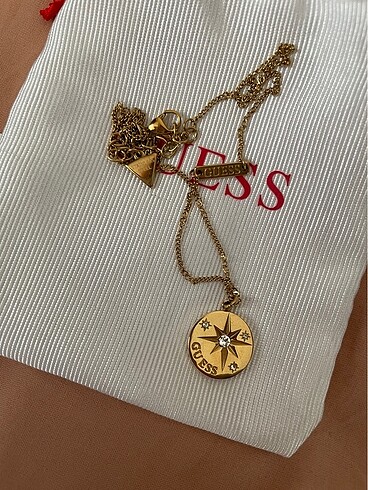 Guess Guess Kolye