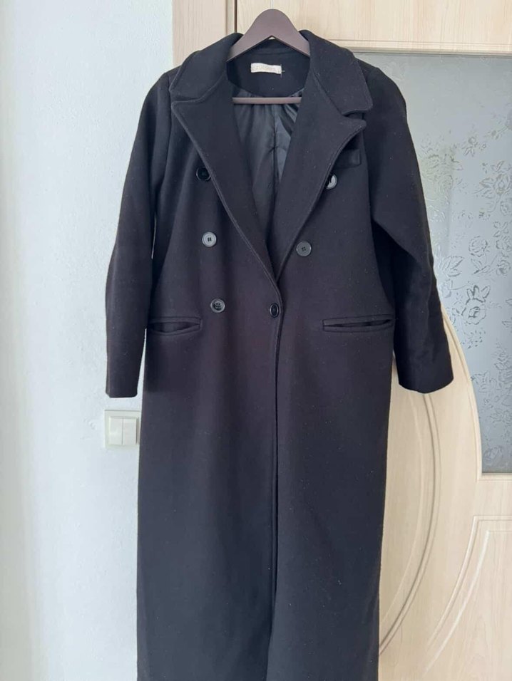 Uzun Siyah Çift Düğmeli Tam Boy Kaban - Görsel 2