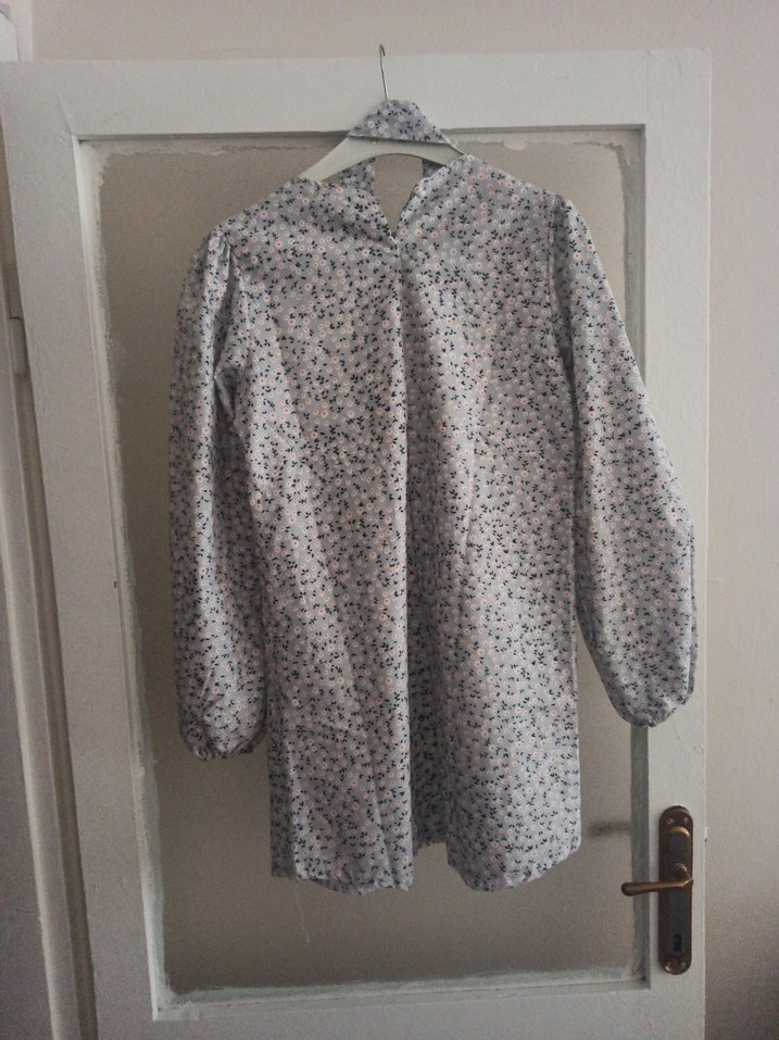 Pamuklu Gri Uzun Kollu Seyyar Kemerli Bluz - Görsel 4