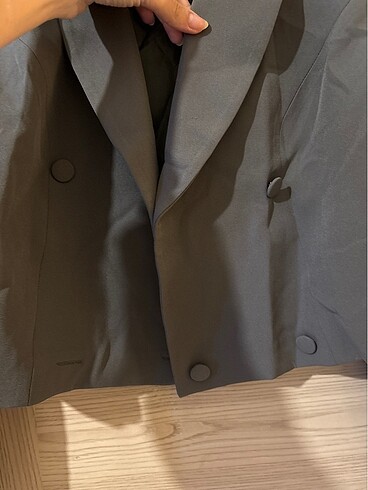 42 Beden Trendyolmilla marka 42 beden crop blazer ceket