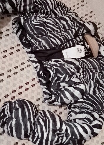 BERSHKA CROP CEKET 