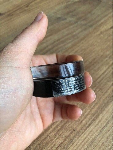 Beden Maybelline krem far