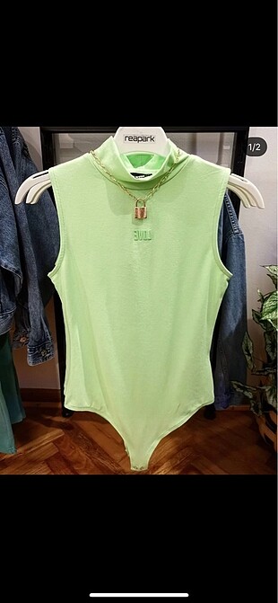 Yeşil bodysuit