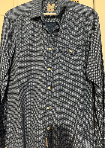 Düğmeli Uzun Kollu Erkek  Gömlek - Görsel 4