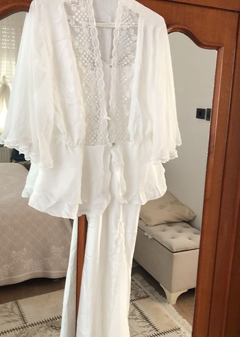 Dantel Detaylı Uzun Beyaz Bohem Gecelik - Görsel 3