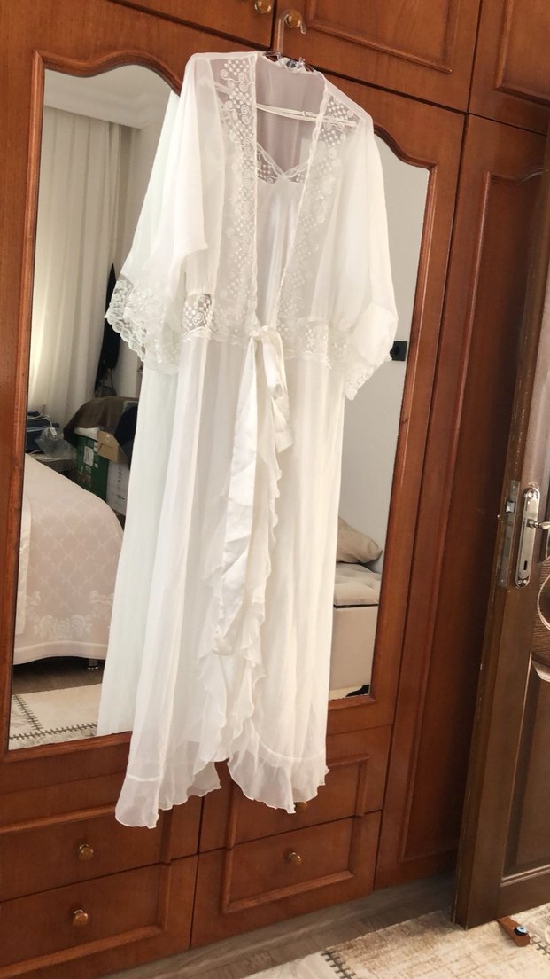 Dantel Detaylı Uzun Beyaz Bohem Gecelik - Görsel 2