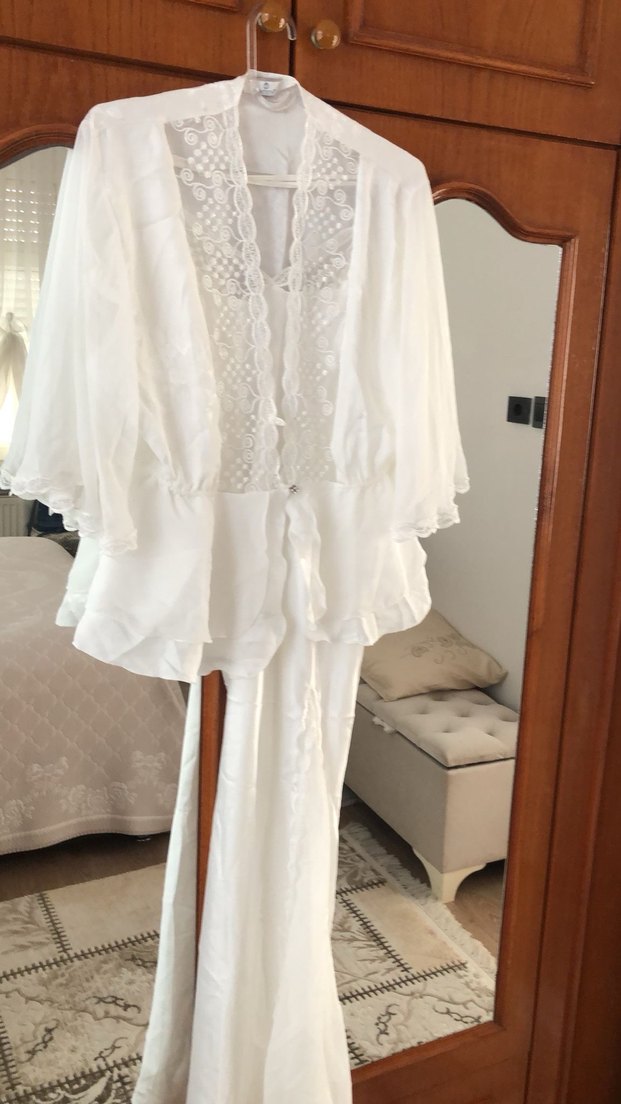 Dantel Detaylı Uzun Beyaz Bohem Gecelik - Görsel 3