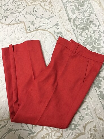 Kırmızı Pantolon