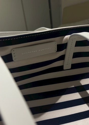 Gri Beyaz Çizgili Kadın Çanta - Görsel 3