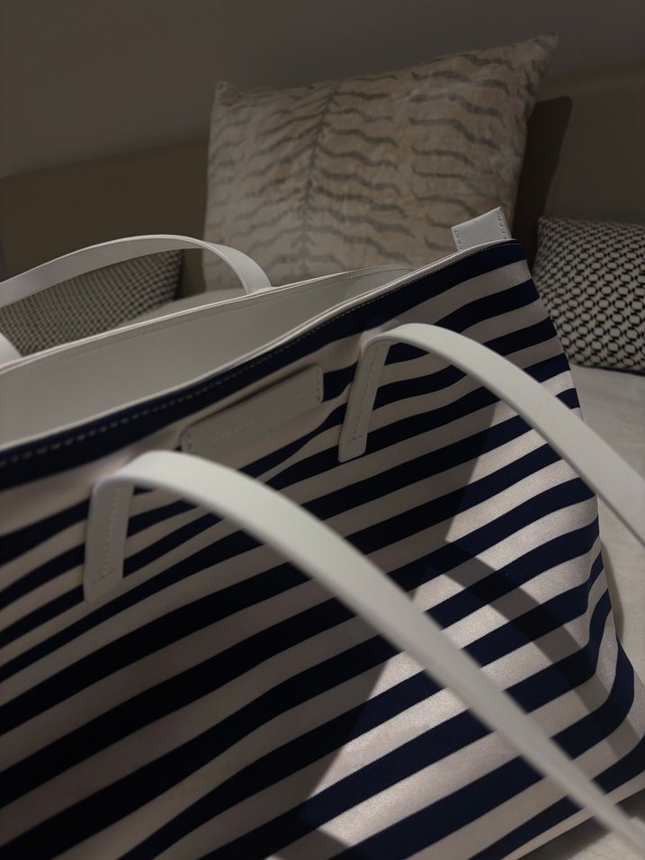 Gri Beyaz Çizgili Kadın Çanta - Görsel 2