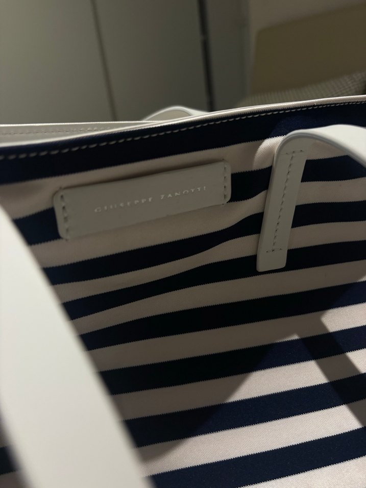 Gri Beyaz Çizgili Kadın Çanta - Görsel 3