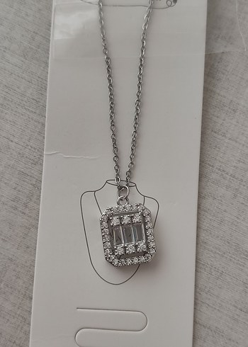 Çelik Baget Taş Detaylı Kadın Kolye - Görsel 2