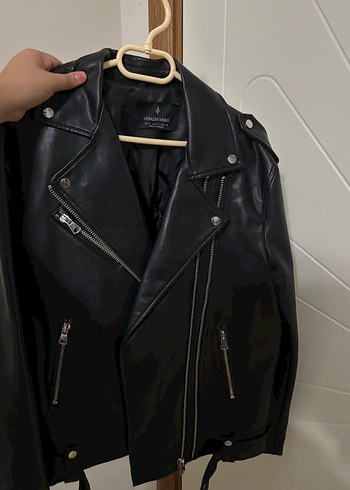 Stradivarius Siyah Deri Kadın Biker Ceket