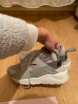 Nike- Huarache