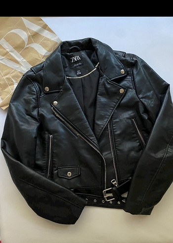 Zara Kadın Siyah Deri Biker Ceket