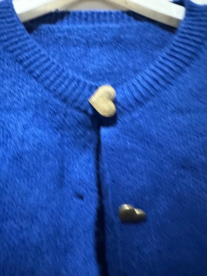 Mavi Düğmeli Kadın Hırka - Görsel 3