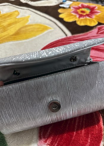 Gri Pilili Kadın Portföy Çanta - Görsel 4