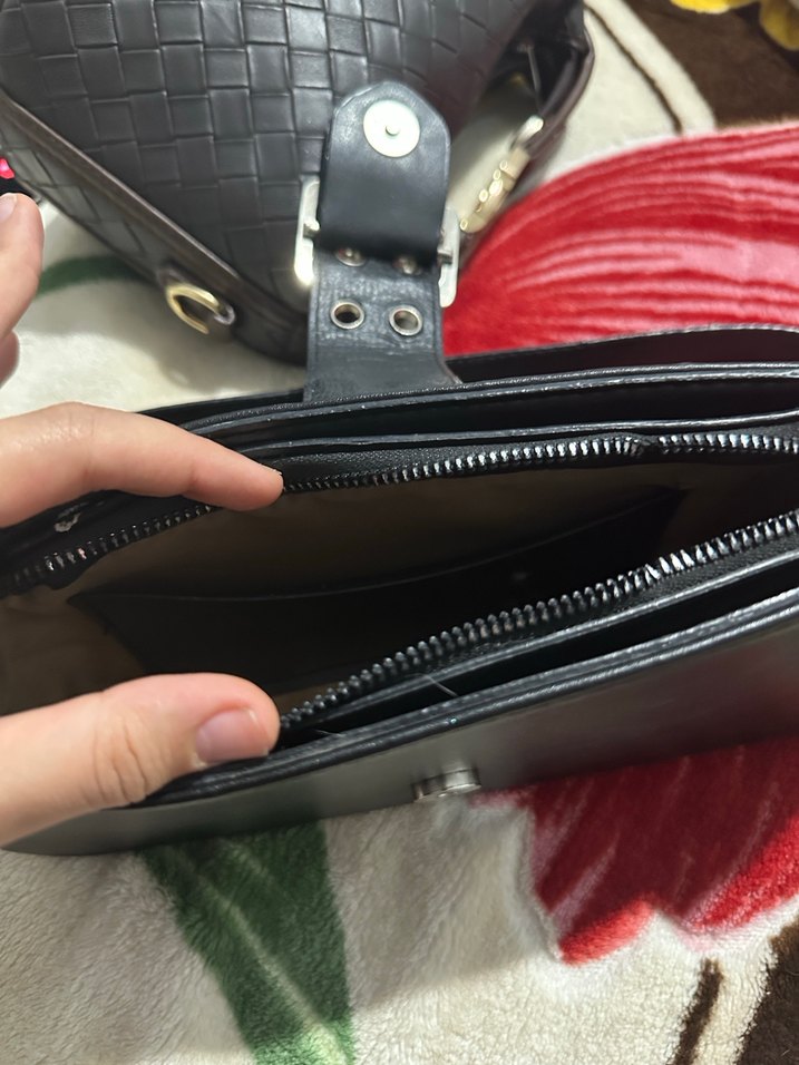 Parlak Siyah Deri Kemerli Kadın Çanta - Görsel 2