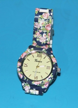universal Beden retro saat
