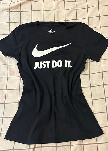 Nike Siyah Tisort
