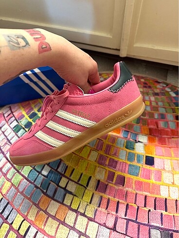 39,5 Beden pembe Renk Adidas süet pembe ayakkabı