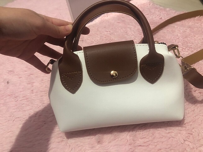 longchamp beyaz kol çantası