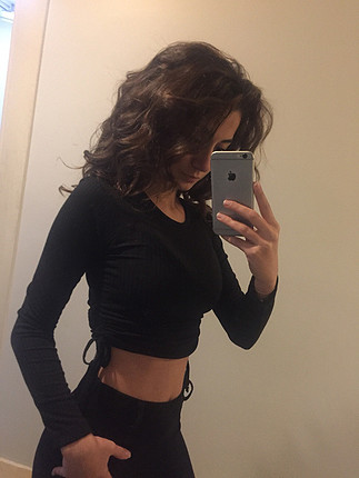 Siyah büzgülü crop uzun kollu bluz top body 