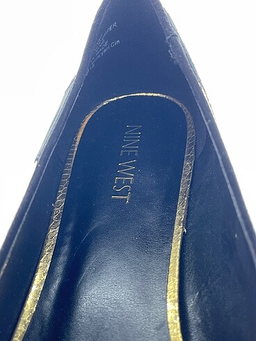 37 Beden çeşitli Renk Nine West Sandalet %70 İndirimli.