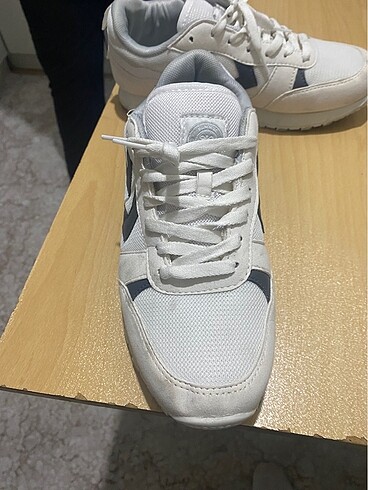 38 Beden beyaz Renk Hummel ayakkabı