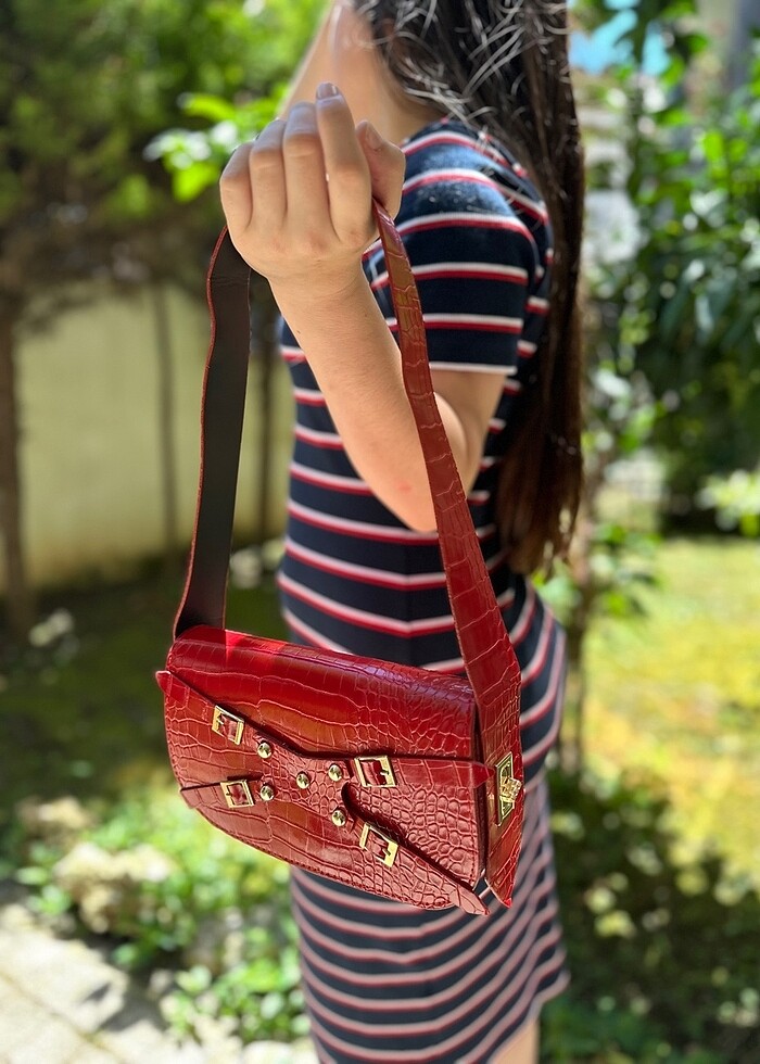 Kırmızı bayan çanta - Görsel 3