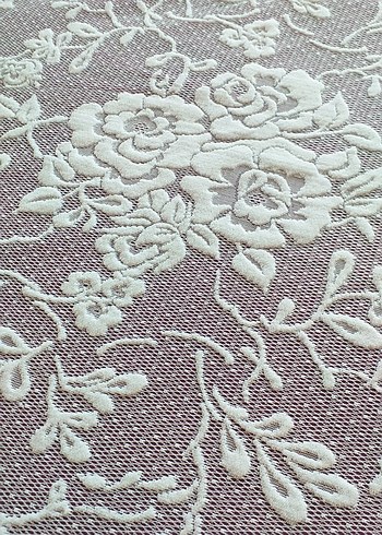 Gri işlemeli beyaz yatak örtüsü - Görsel 3