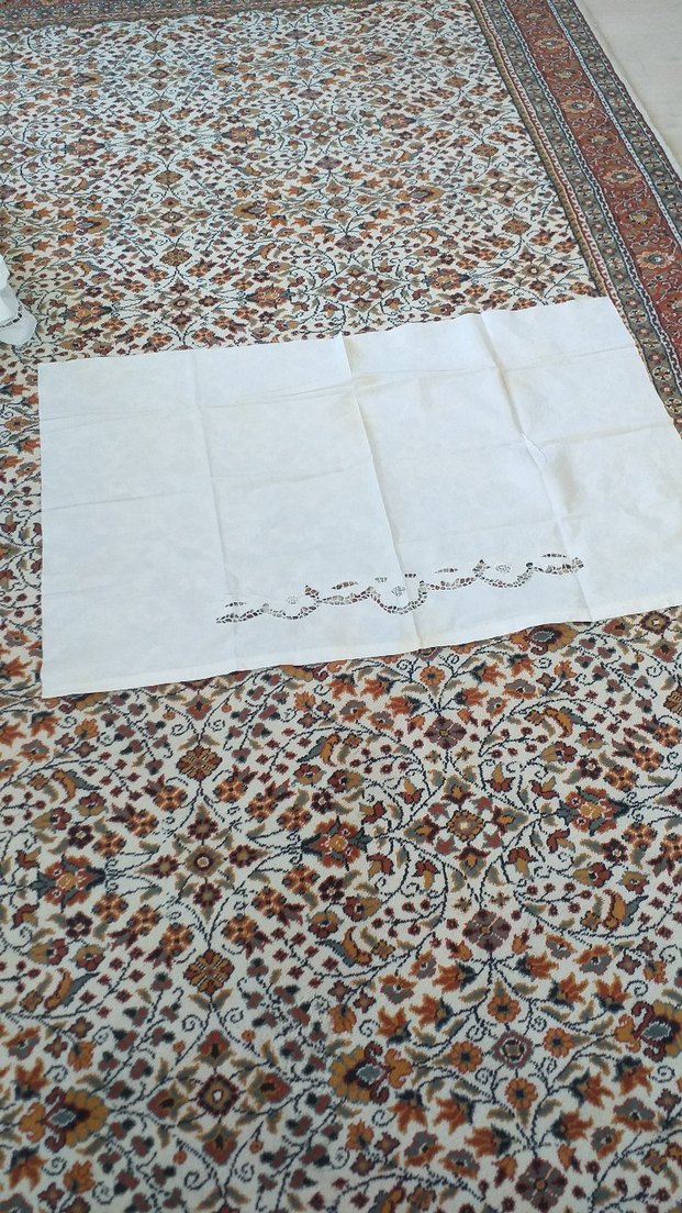 İşlemeli Beyaz is seccade ayağı - Görsel 2