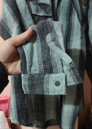 Gri Düğmeli Uzun Kollu Kadın Gömlek - Görsel 3