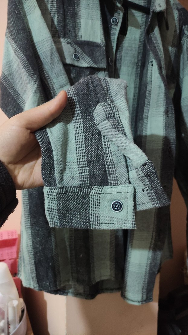 Gri Düğmeli Uzun Kollu Kadın Gömlek - Görsel 3