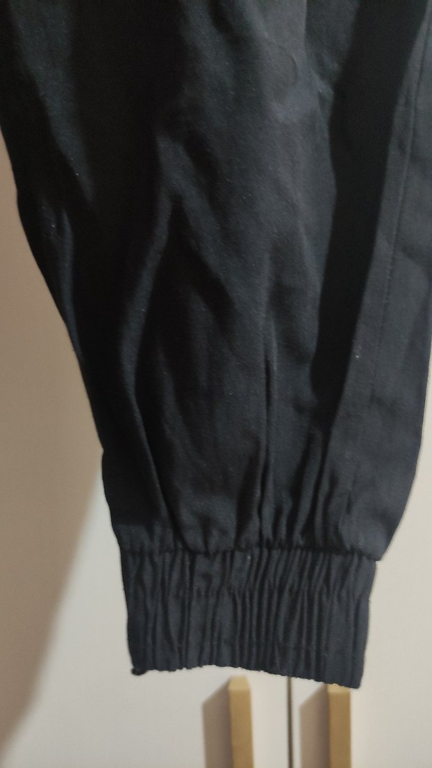 Siyah Kadın Midi Kumaş Pantolon - Görsel 2