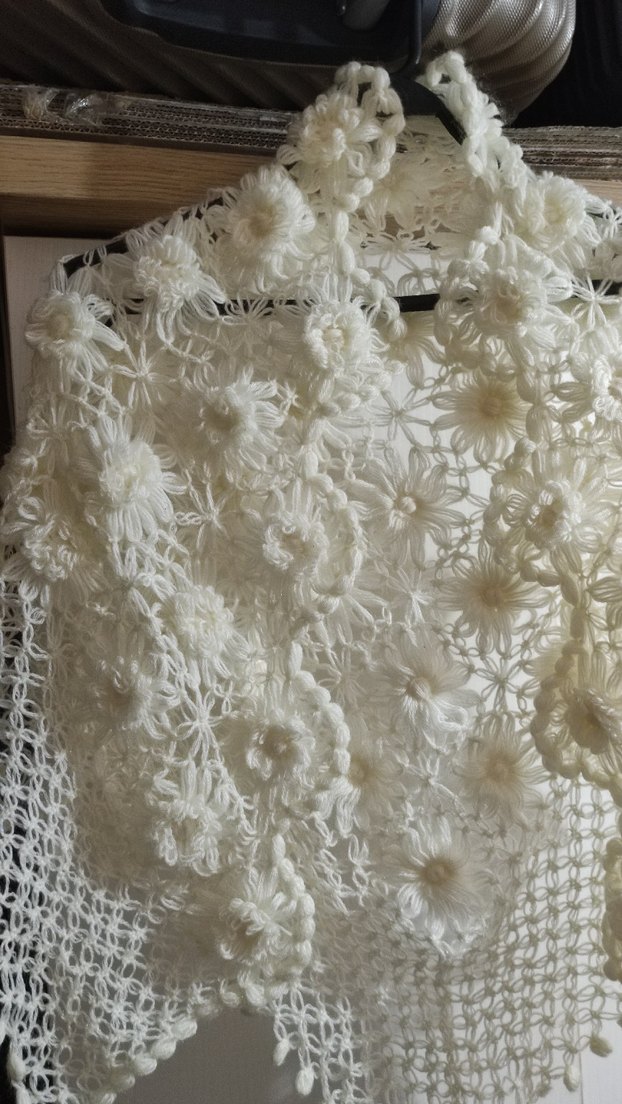 Dantel Detaylı Beyaz Örgü Kadın Şal - Görsel 2