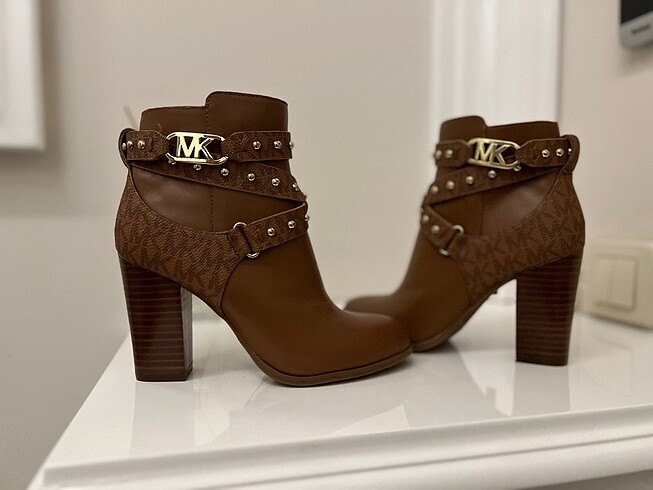 35 Beden Orjinal Michael Kors Etiketli 35 no topuklu bot