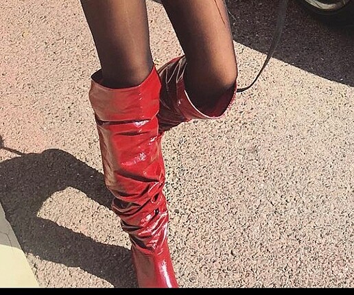 Zara uzun deri kisa topuk cizme