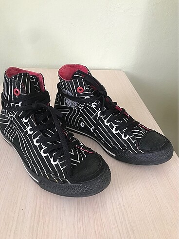 Converse orijinal ayakkabı