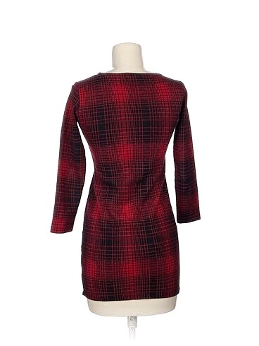 s Beden PreLoved Kısa Elbise %70 İndirimli.