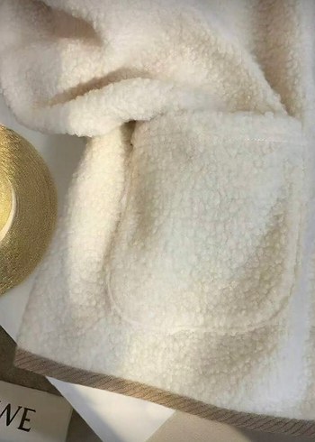Düğmeli Beyaz Kadın Peluş Ceket - Görsel 5