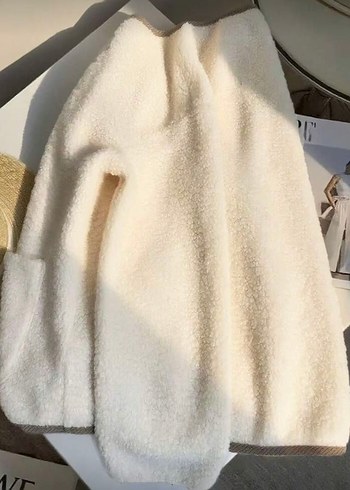 Düğmeli Beyaz Kadın Peluş Ceket - Görsel 2