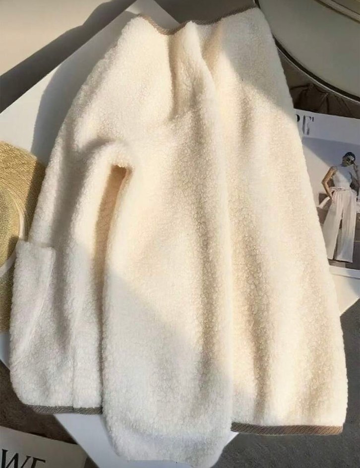 Düğmeli Beyaz Kadın Peluş Ceket - Görsel 2