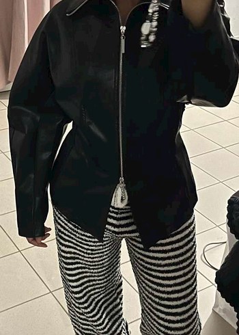 Siyah Belden Oturtmalı Deri Ceket - Görsel 6