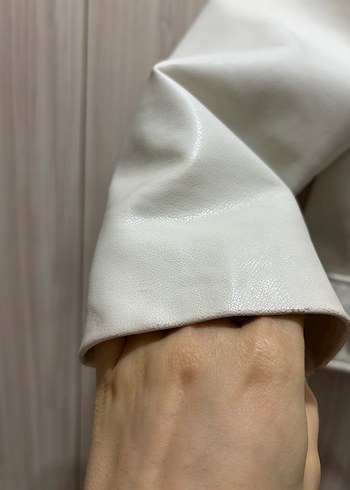 Beyaz Deri Kadın Ceket - Zara - Görsel 4