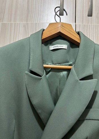 Bej Düğmeli Kadın Midi Blazer - Görsel 4