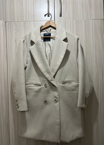 Bej Düğmeli Uzun Kaban - Görsel 2