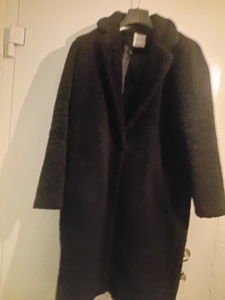 Kadın siyah peluş Kaban - Görsel 3