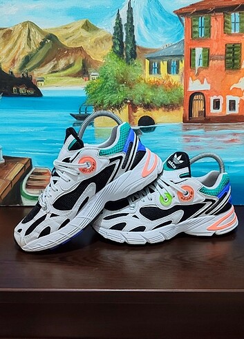 Adidas ORJİNAL ADİDAS TEMİZ SORUNSUZ VE ÇOK RAHATTIR TERLEME VE KOKU YA