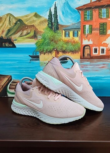 Nike ORJİNAL NİKE TEMİZ SORUNSUZ VE ÇOK RAHAT AYAKKABI ORJİNAL AYAKKA